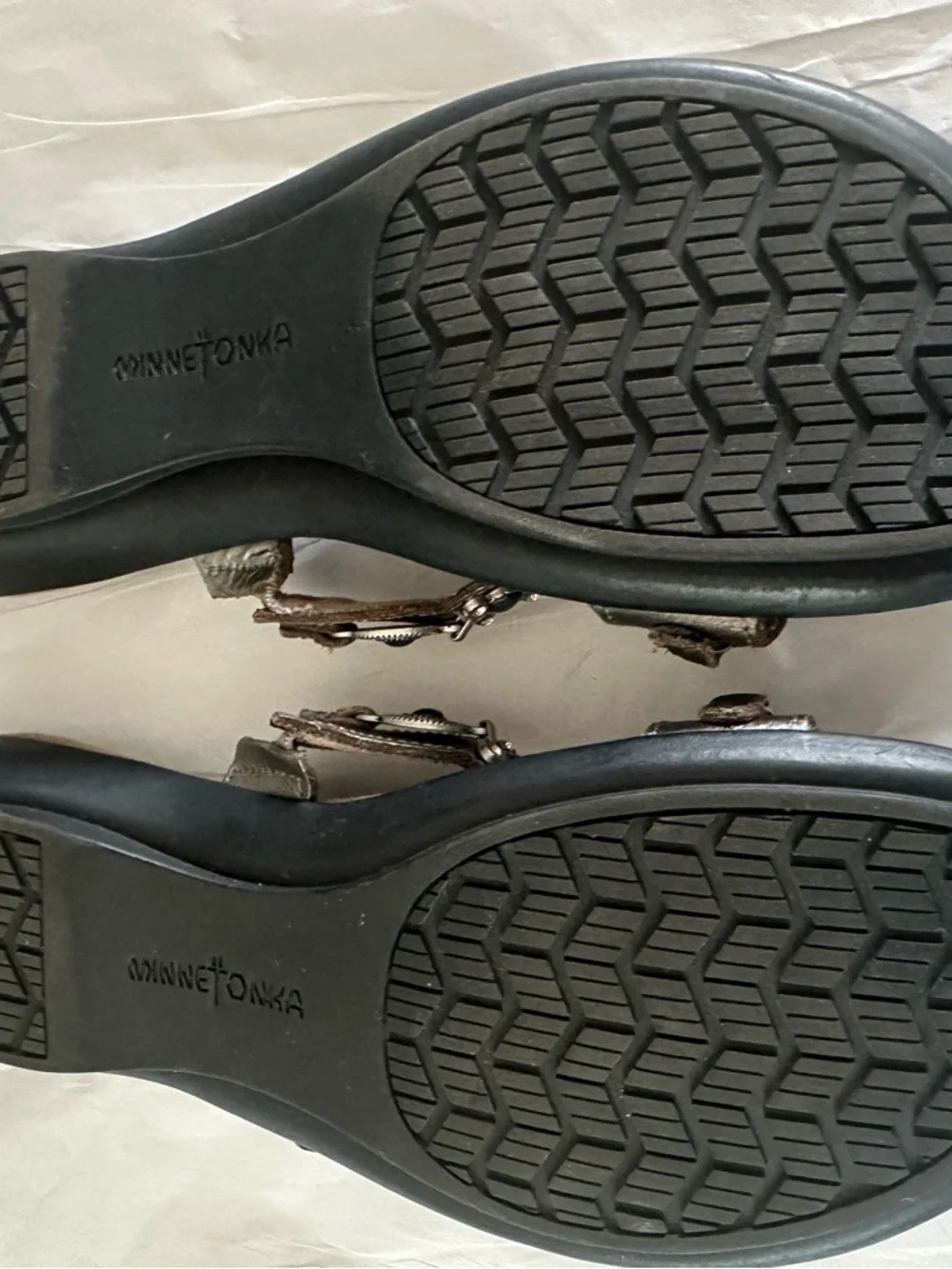 Minnetonka Leather Slide Sandals Concho Western Boho Brown Size 6 - Picture 4 of 6